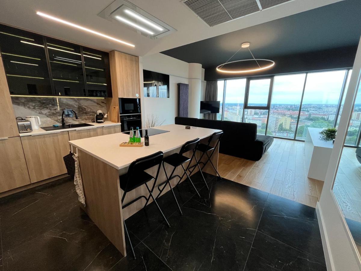 Hanza Tower - Luxurious Apartment 60M2 - 15Th Floor City View Estetino Exterior foto